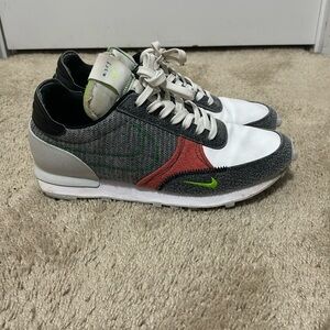 DBreak-Type
Recycled Grey